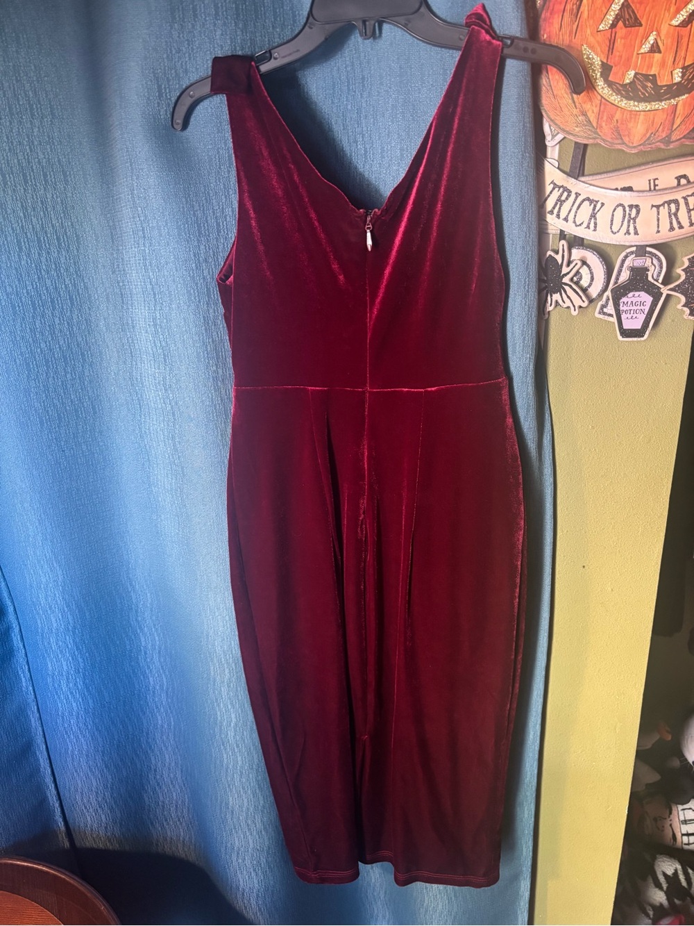 Pinup Girl Laura Byrnes Velvet Red Gilda Dress - Picture 8 of 13
